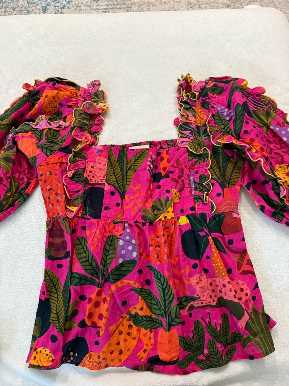 Farm Rio Pop Leopard Jungle Ruffles Top Puffed Sleeves Vibrant Size Small D74